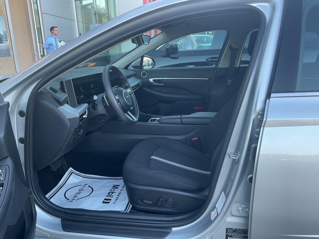 Used 2025 Hyundai Sonata SEL FWD image 8