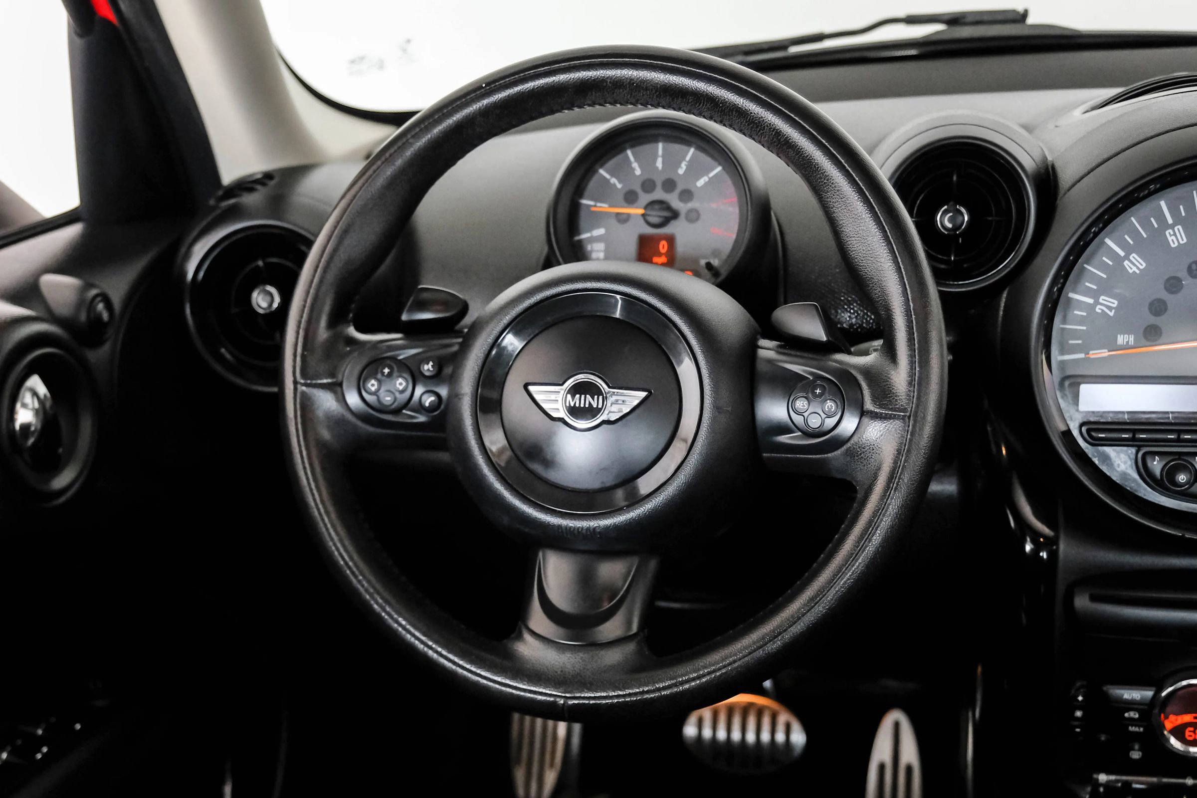 Used 2015 MINI Cooper Countryman S w/ Premium Package FWD image 14