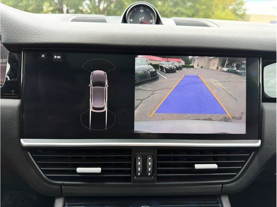Used 2019 Porsche Cayenne S AWD/4WD image 27