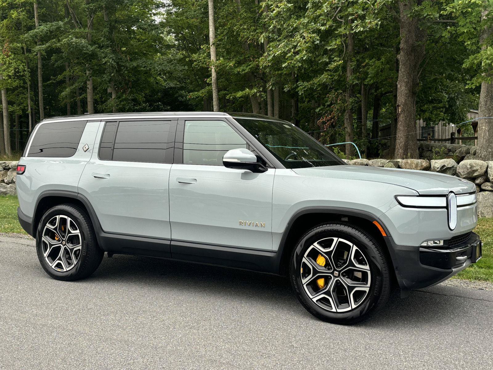 Used 2022 Rivian R1S Launch Edition AWD/4WD image 17