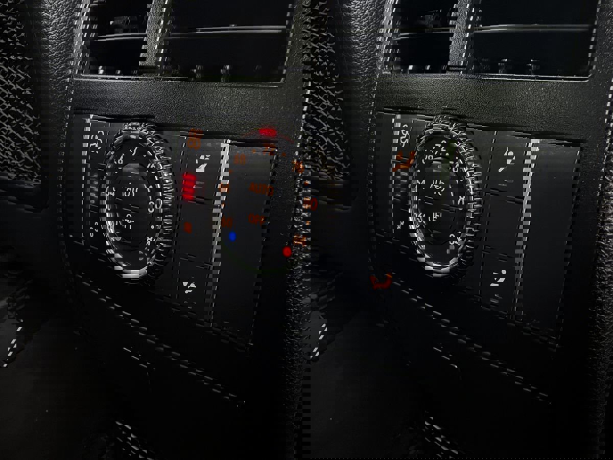 Used 2012 Mercedes-Benz GL 450 4MATIC image 21