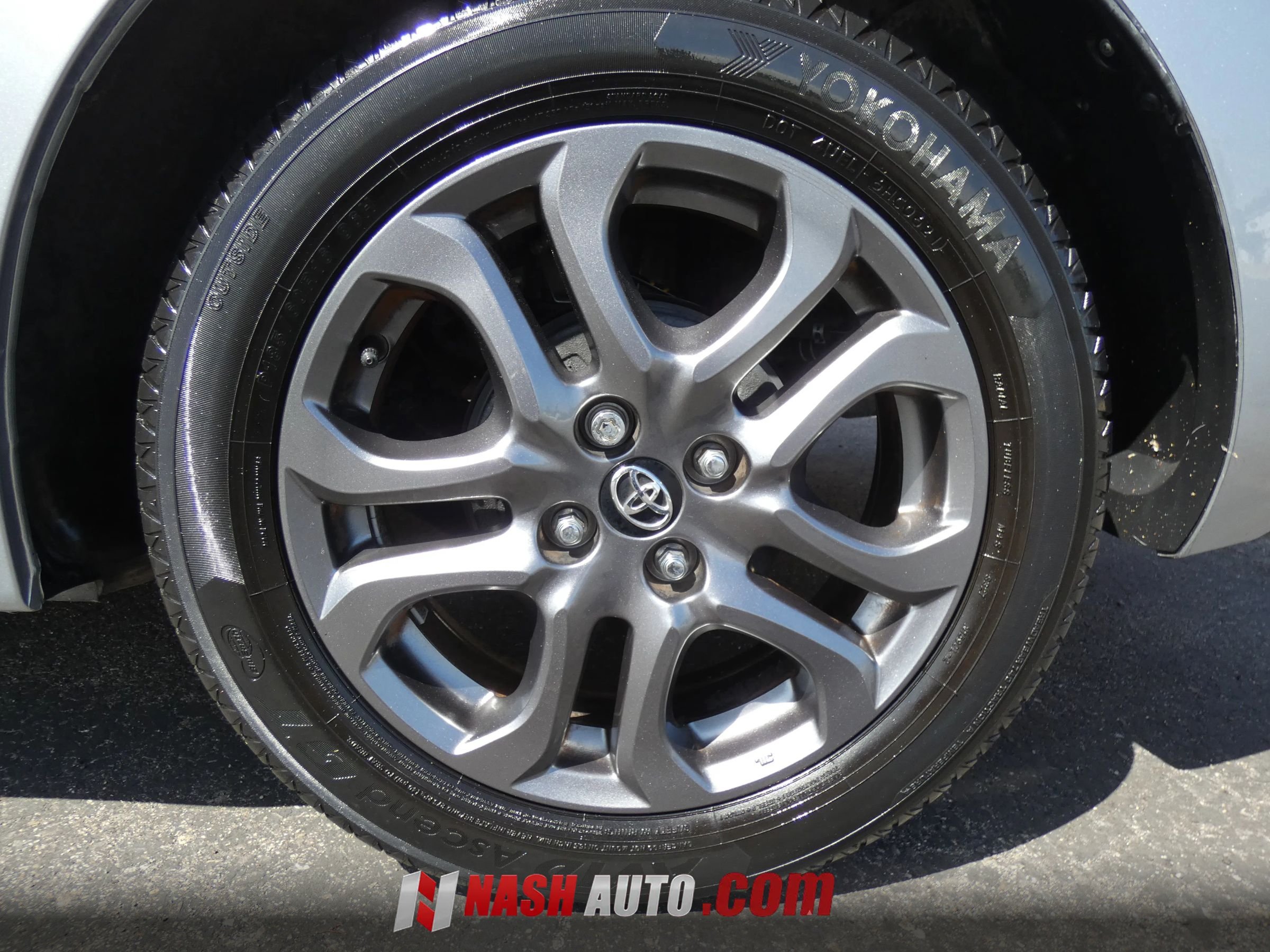 Used 2019 Toyota Yaris LE FWD image 20
