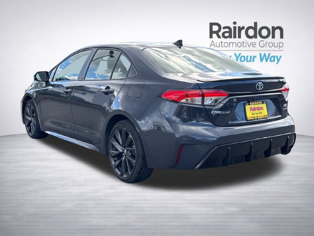 Used 2025 Toyota Corolla SE w/ SE Premium Package FWD image 5