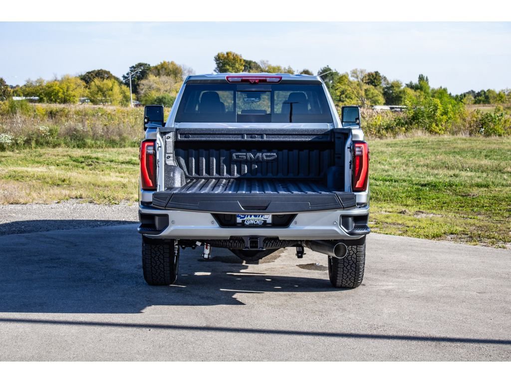 New 2026 GMC Sierra 2500 Denali w/ Denali Reserve Package image 7