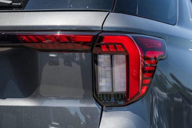 New 2026 Ford Explorer Active w/ Active Comfort Package AWD/4WD image 8