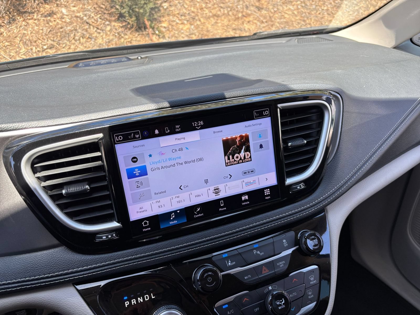 Used 2023 Chrysler Pacifica Touring-L FWD image 19