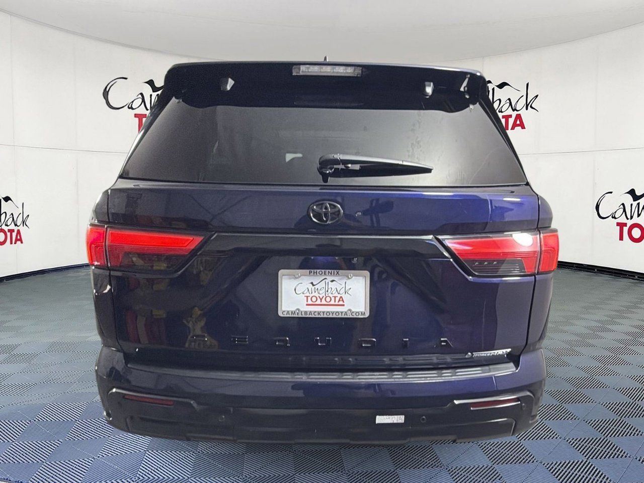 Used 2026 Toyota Sequoia Platinum AWD/4WD image 7