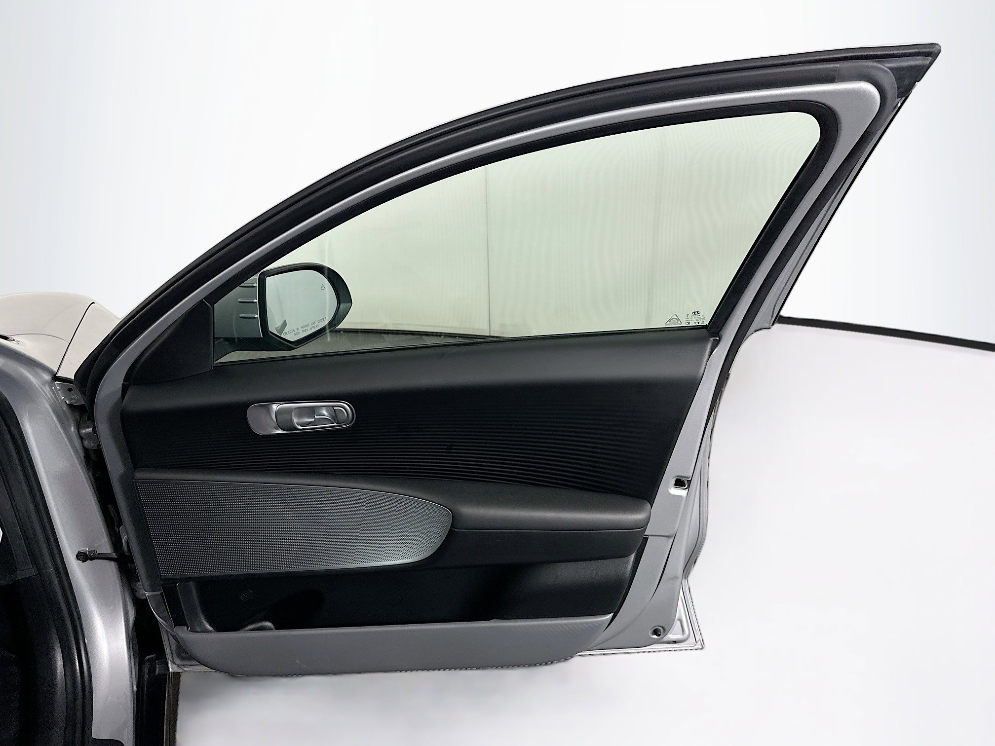 Used 2024 Hyundai Ioniq 6 SE RWD image 32
