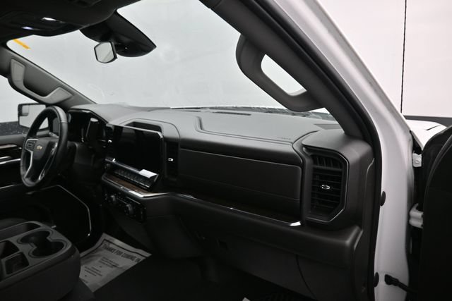 Used 2023 Chevrolet Silverado 1500 LT AWD/4WD image 8