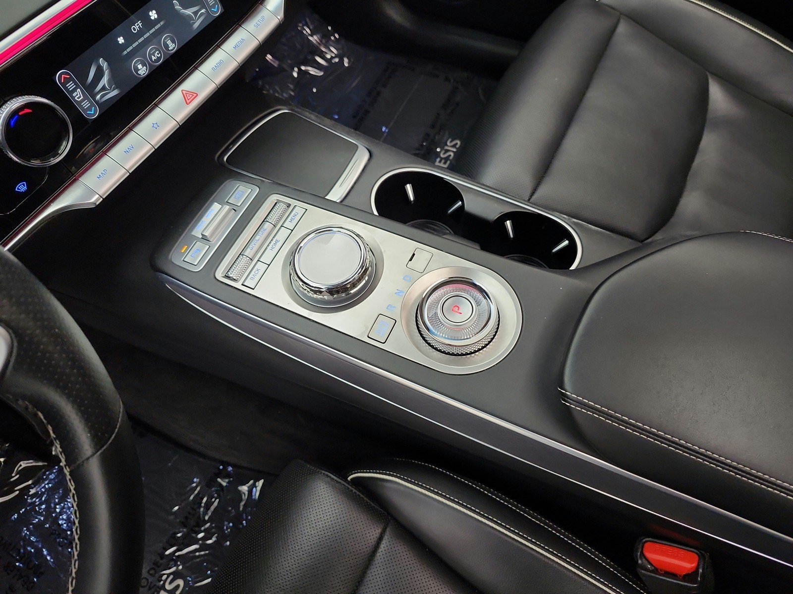 Used 2023 Genesis Electrified GV70 AWD/4WD image 19