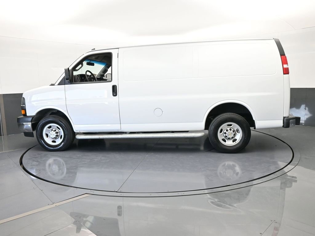 Used 2024 Chevrolet Express 2500 Work Van w/ Driver Convenience Package image 3