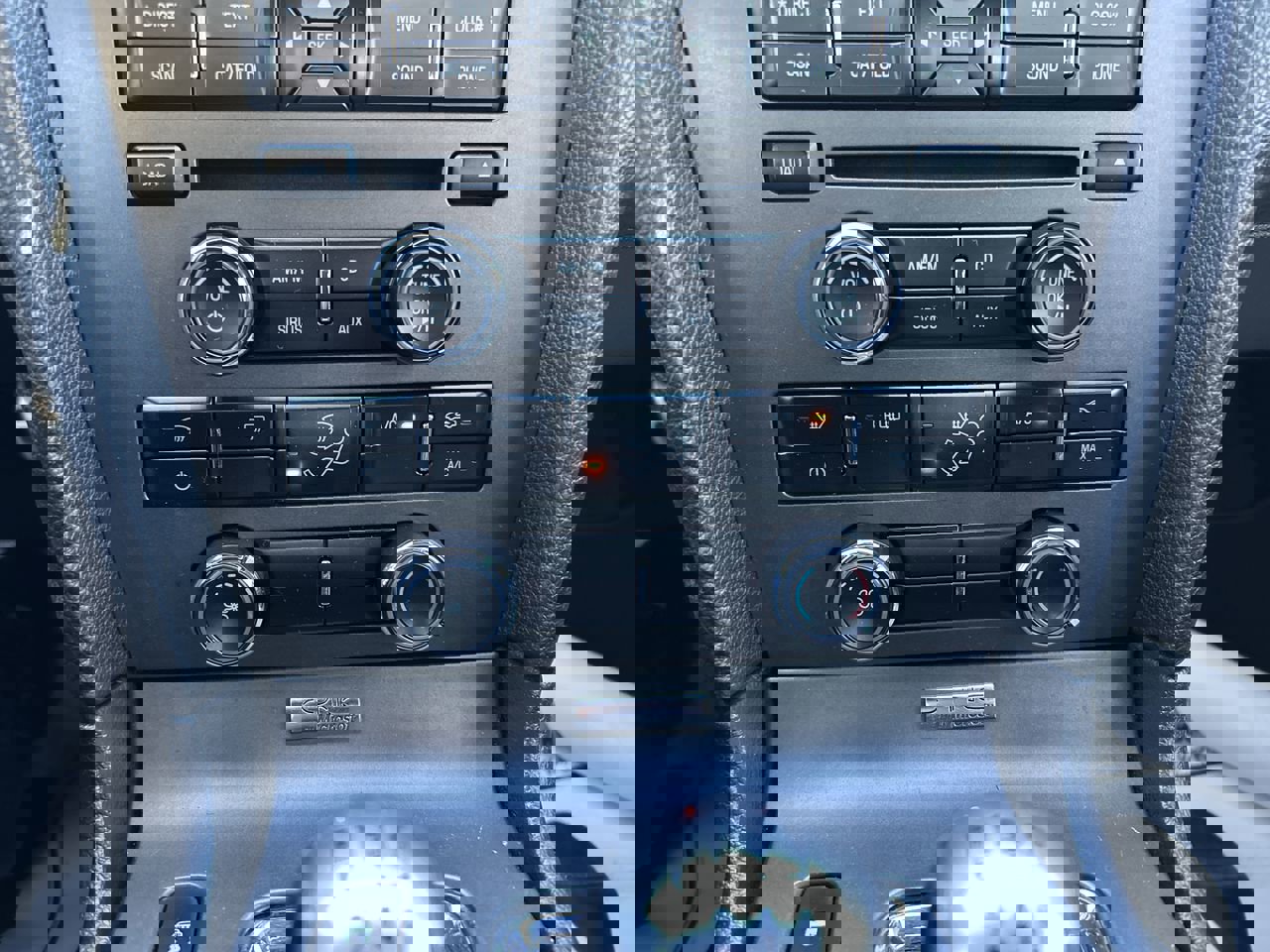 Used 2011 Ford Mustang GT Premium image 27