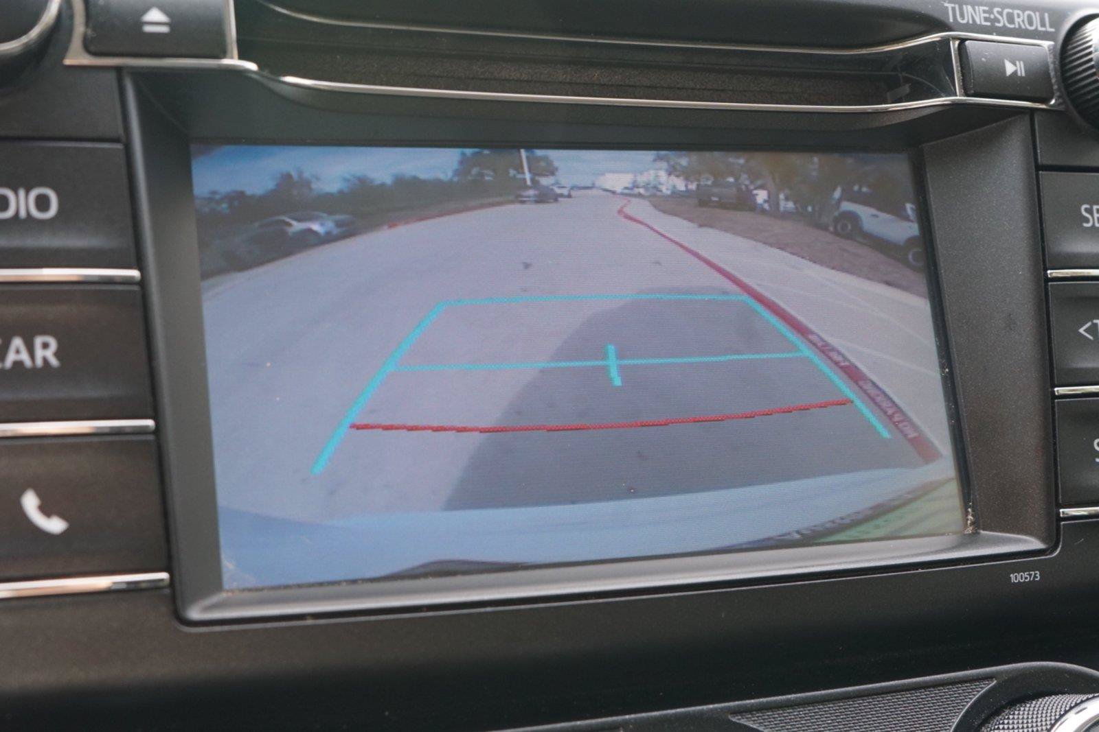 Used 2016 Toyota RAV4 LE FWD image 10