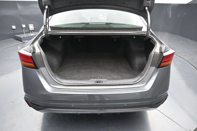 Used 2025 Nissan Altima 2.5 SV FWD image 9