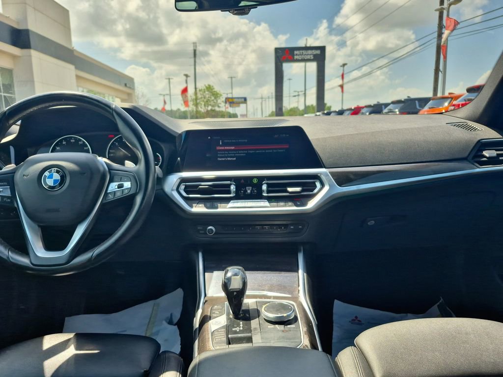 Used 2019 BMW 330i Sedan w/ Driving Assistance Package RWD image 21