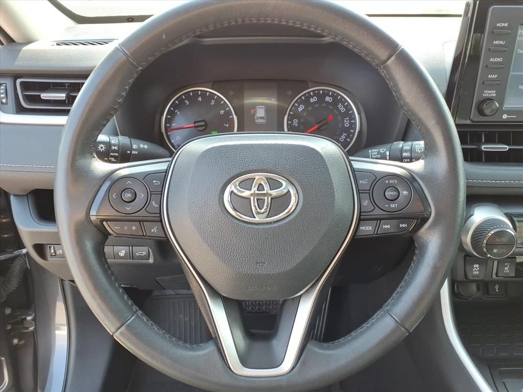 Certified 2020 Toyota RAV4 XLE Premium AWD/4WD image 21