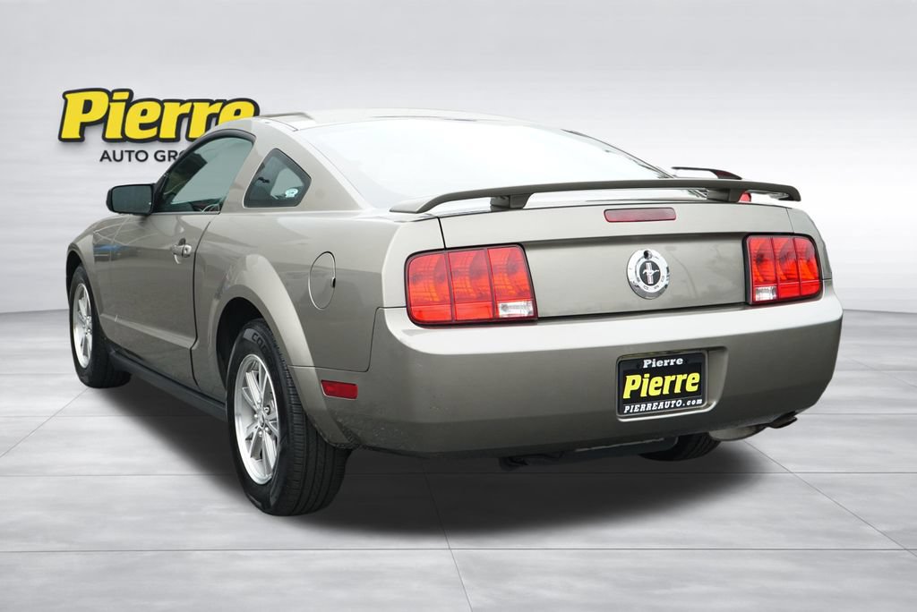 Used 2005 Ford Mustang Premium RWD image 8