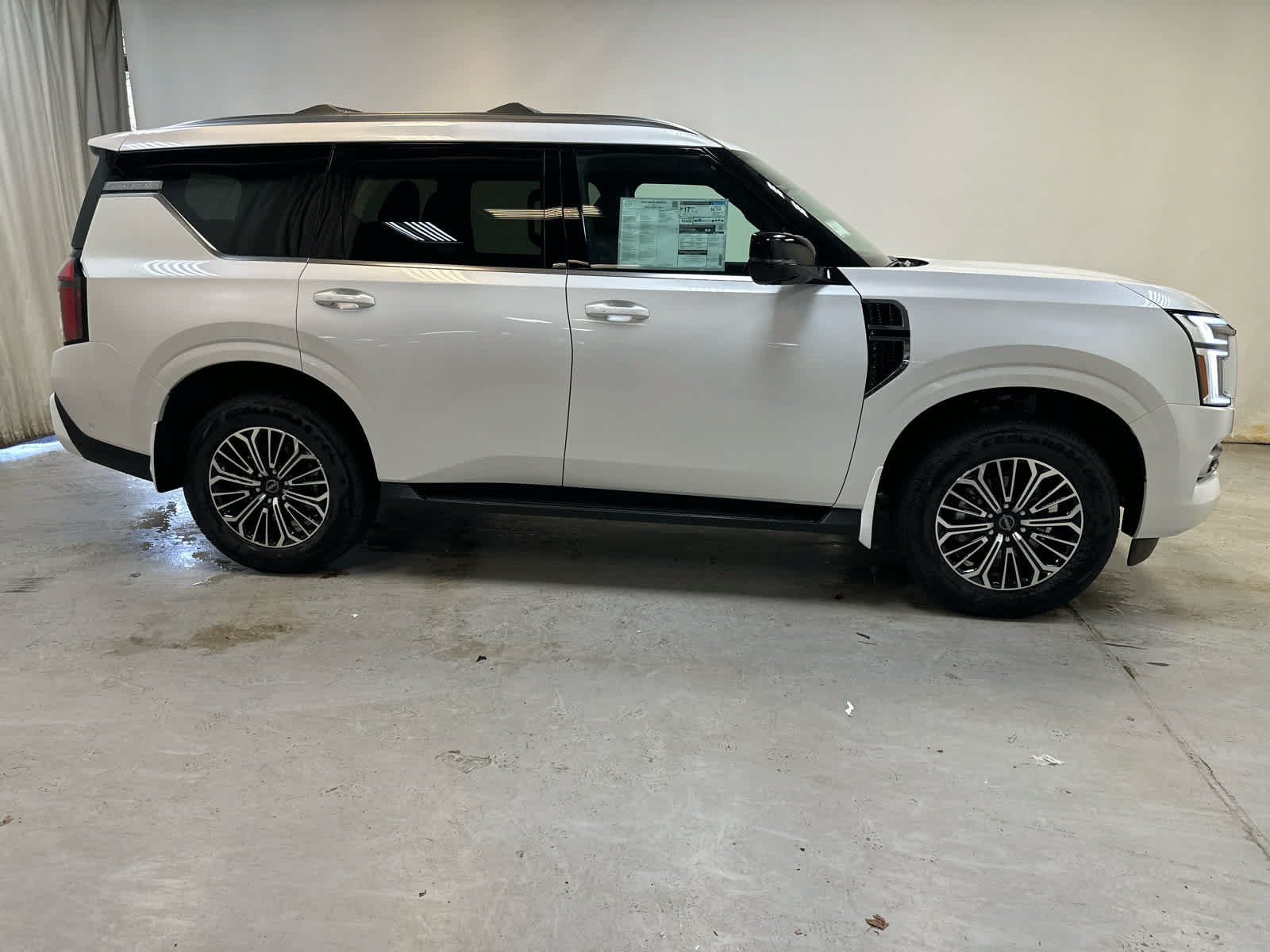 New 2026 Nissan Armada SL w/ Captain's Chari Seat Package AWD/4WD image 7