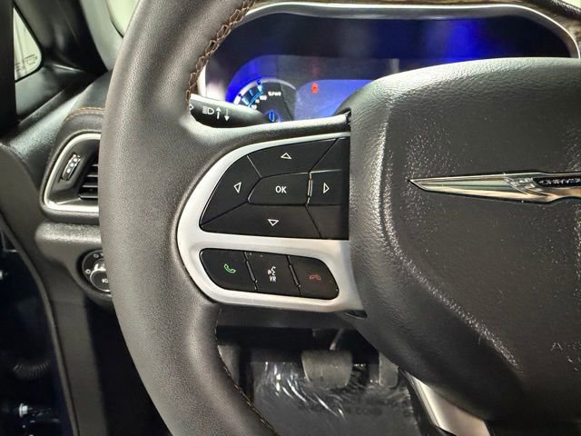 Used 2023 Chrysler Pacifica Pinnacle image 19