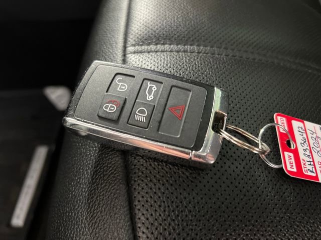 Used 2024 Land Rover Range Rover Evoque Dynamic SE image 27