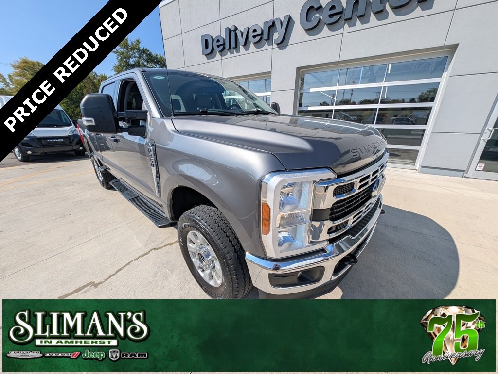 Used 2024 Ford F250 XLT image 1