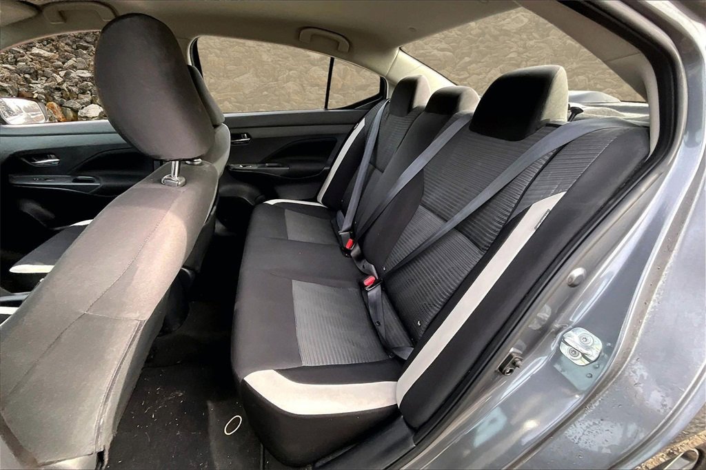 Used 2021 Nissan Versa SV image 24