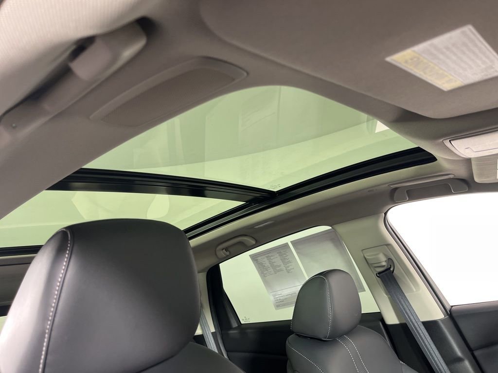 Certified 2025 Acura RDX w/ Technology Package AWD/4WD image 5