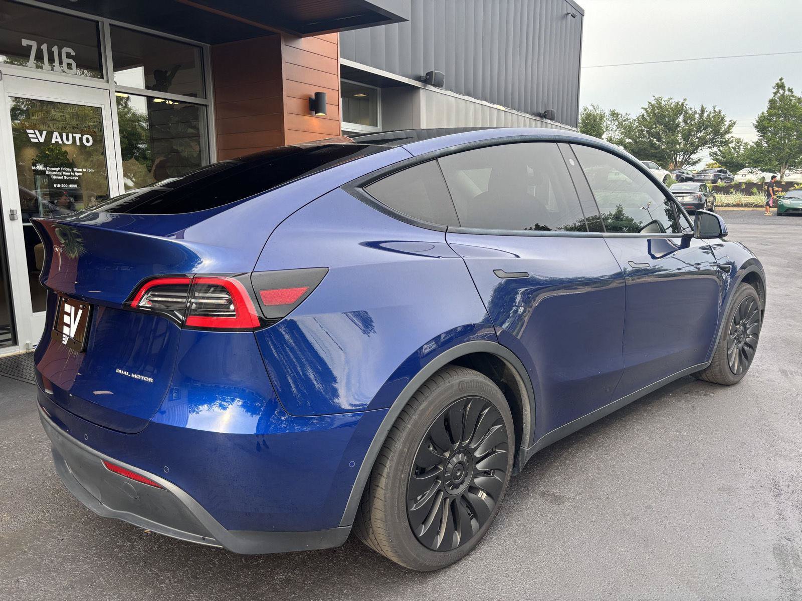 Used 2021 Tesla Model Y Long Range AWD/4WD image 10