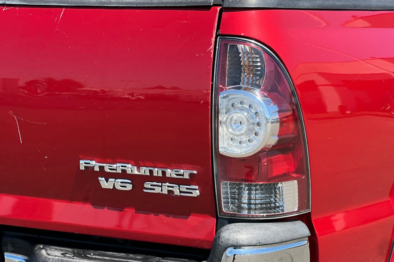 Used 2014 Toyota Tacoma PreRunner w/ SR5 Package RWD image 29