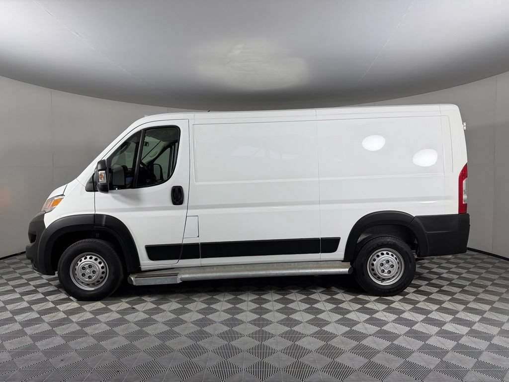 Used 2025 RAM ProMaster 2500 w/ U-Haul Equipment Group FWD image 11