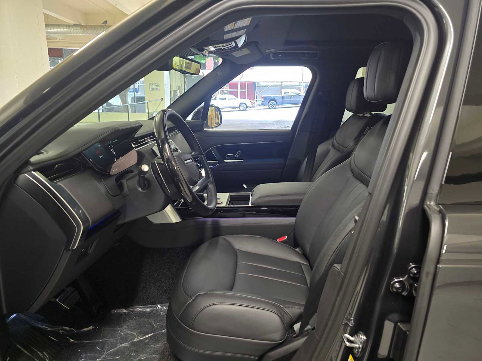 New 2026 Land Rover Range Rover SE image 22