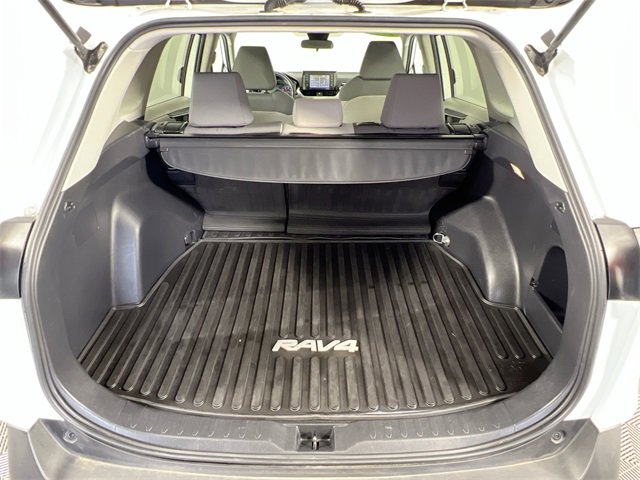 Used 2021 Toyota RAV4 XLE image 30