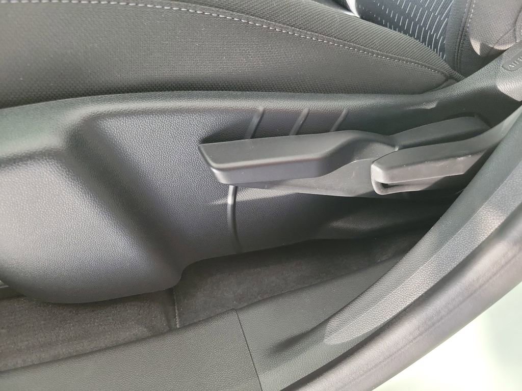 New 2026 Chevrolet Equinox LT w/ Safety and Technology Package image 19