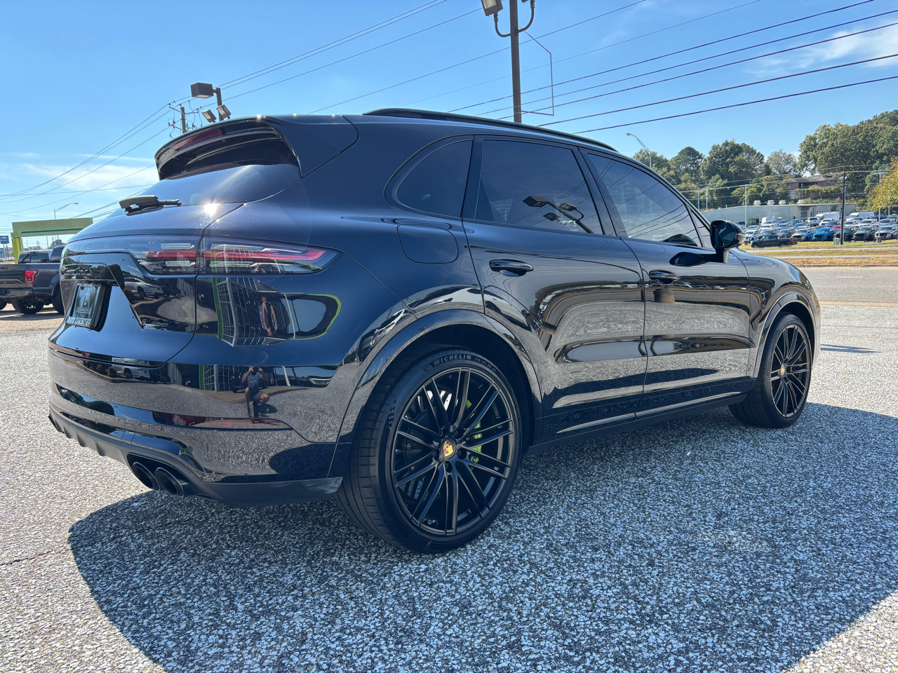 Used 2021 Porsche Cayenne Turbo S image 11