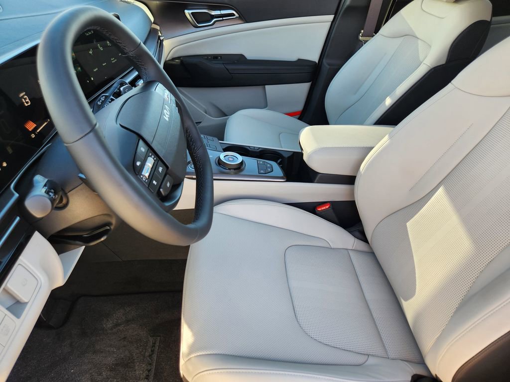 Certified 2026 Kia Sportage EX w/ EX Panoramic Sunroof Package image 12