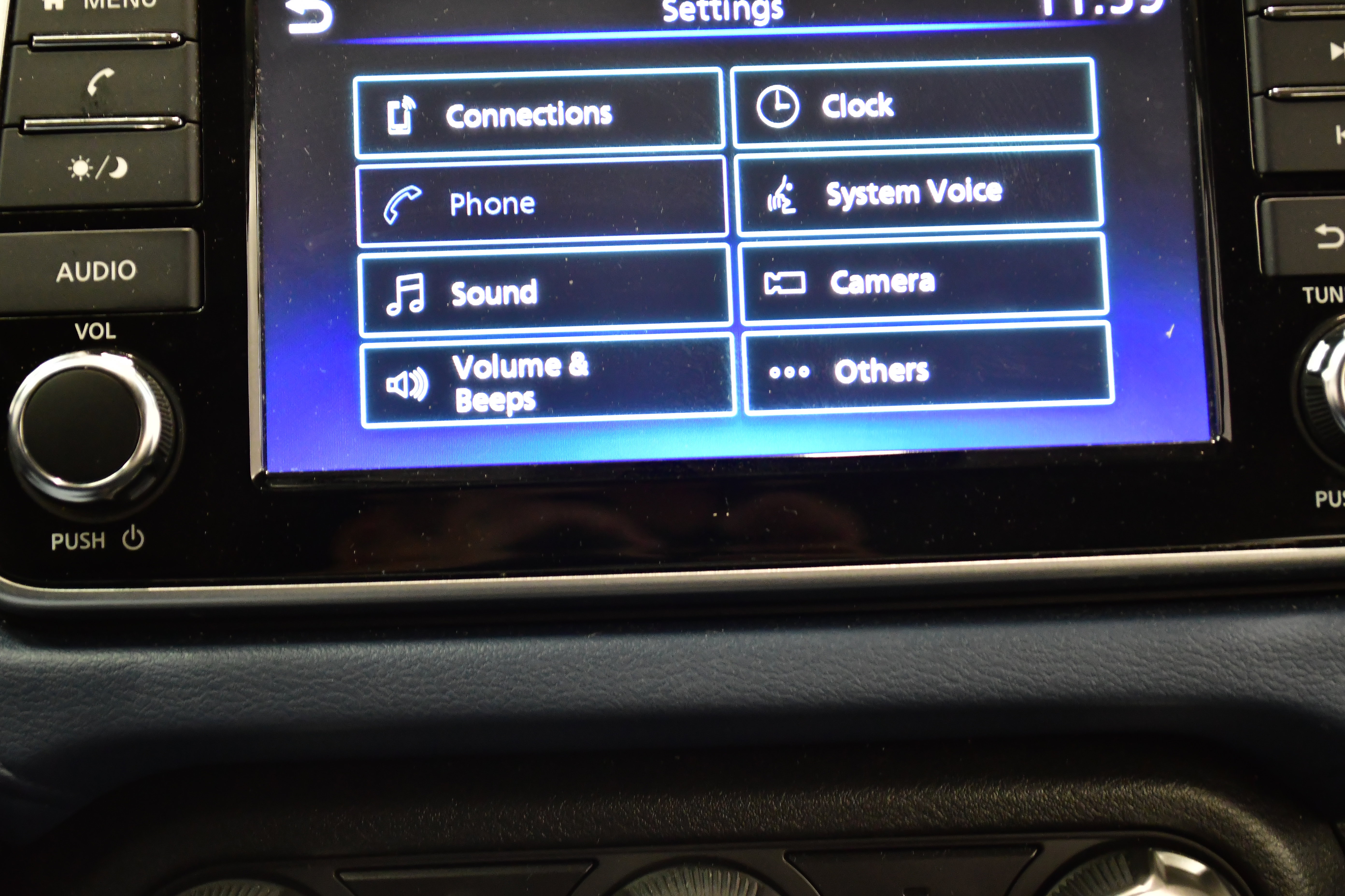 Used 2025 Nissan Versa SV FWD image 24