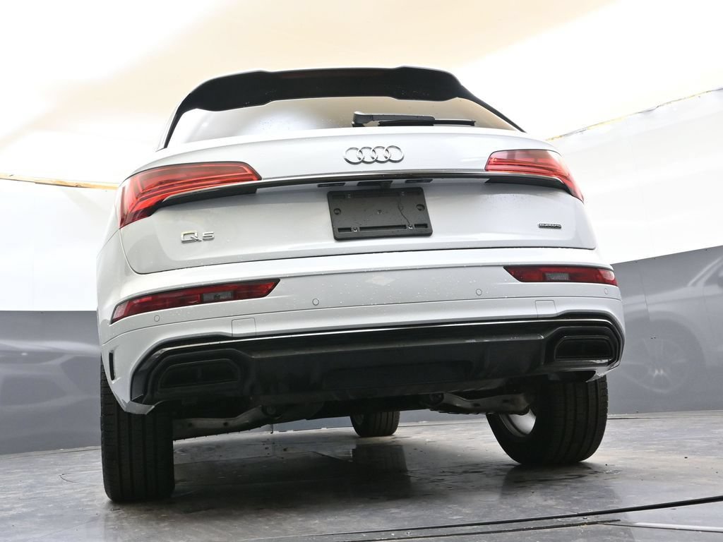 Certified 2025 Audi Q5 2.0T Premium w/ Convenience Plus Package AWD/4WD image 43