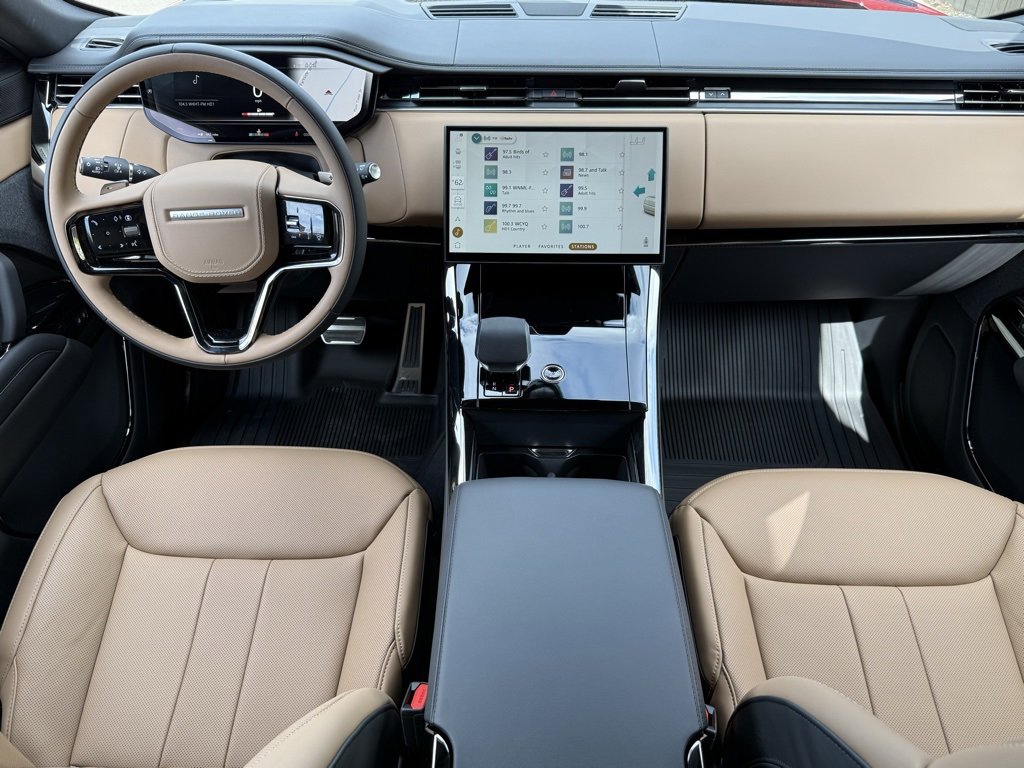 New 2025 Land Rover Range Rover Sport Dynamic SE image 17
