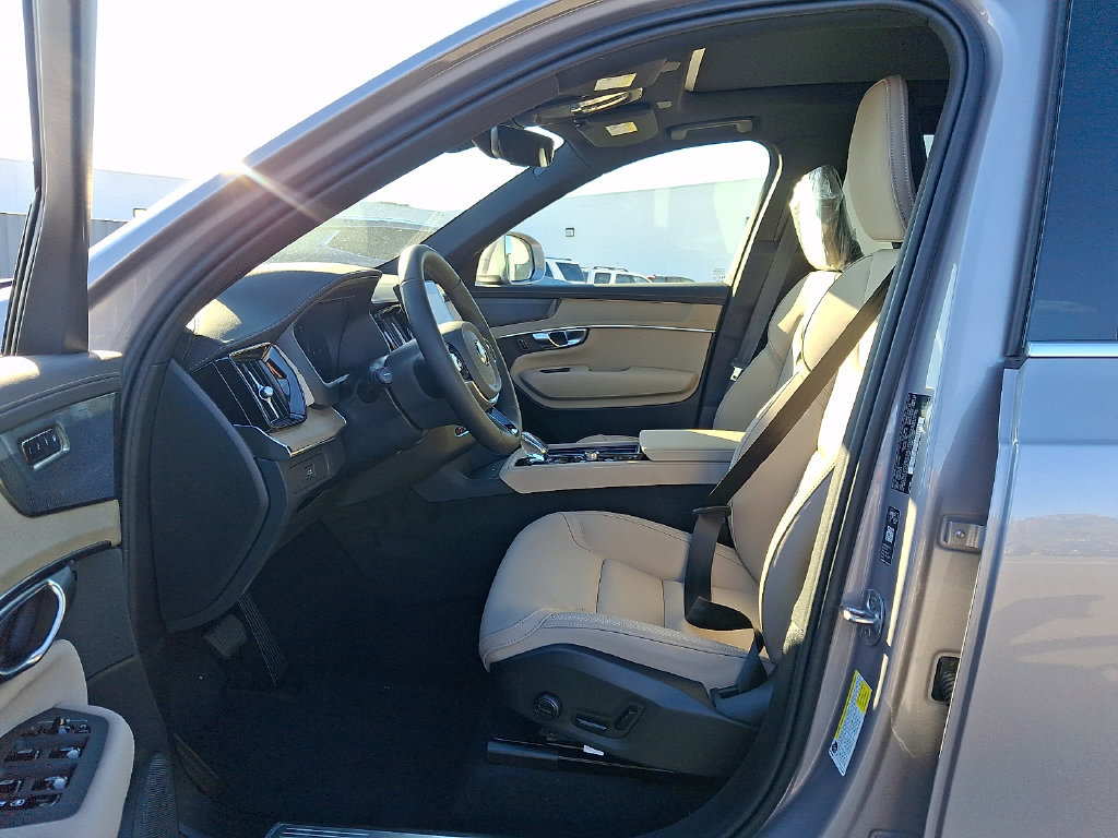 New 2027 Volvo XC90 B6 Plus AWD/4WD image 11