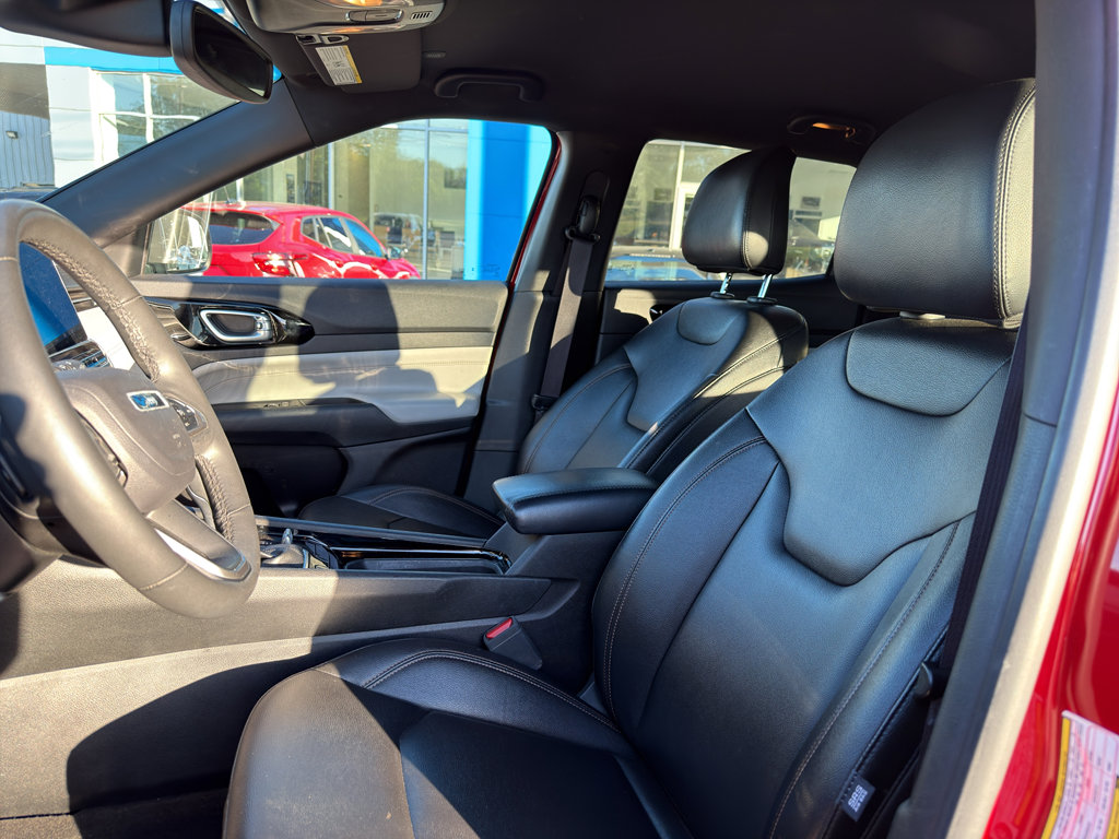 Used 2024 Jeep Compass Limited AWD/4WD image 10