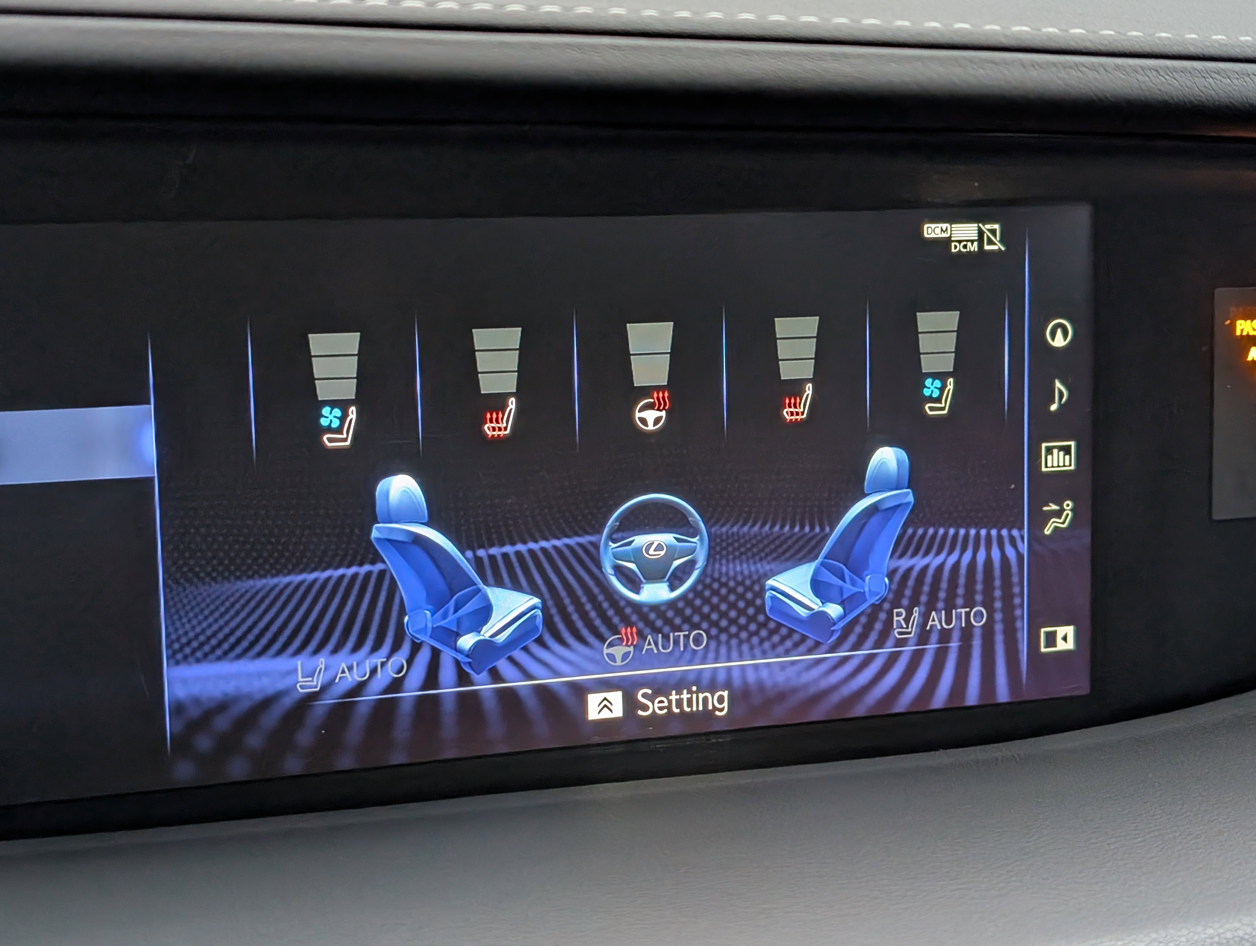 Used 2020 Lexus LS 500h AWD w/ Luxury Package image 28