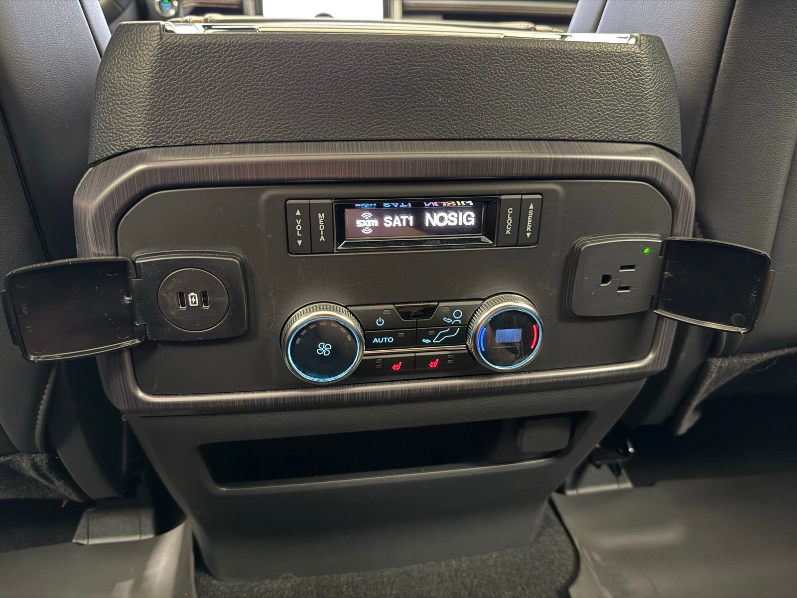 Used 2024 Ford Expedition Max Platinum image 27