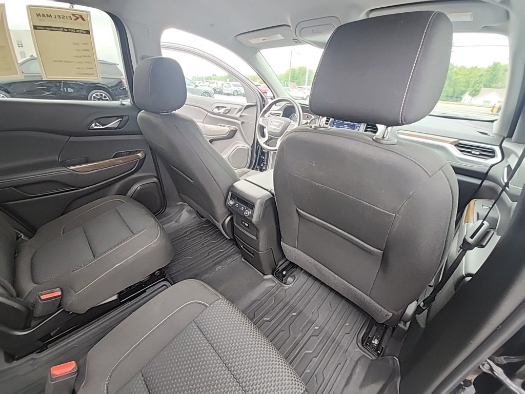 Certified 2023 GMC Acadia SLE w/ LPO, Floor Liner Package image 19