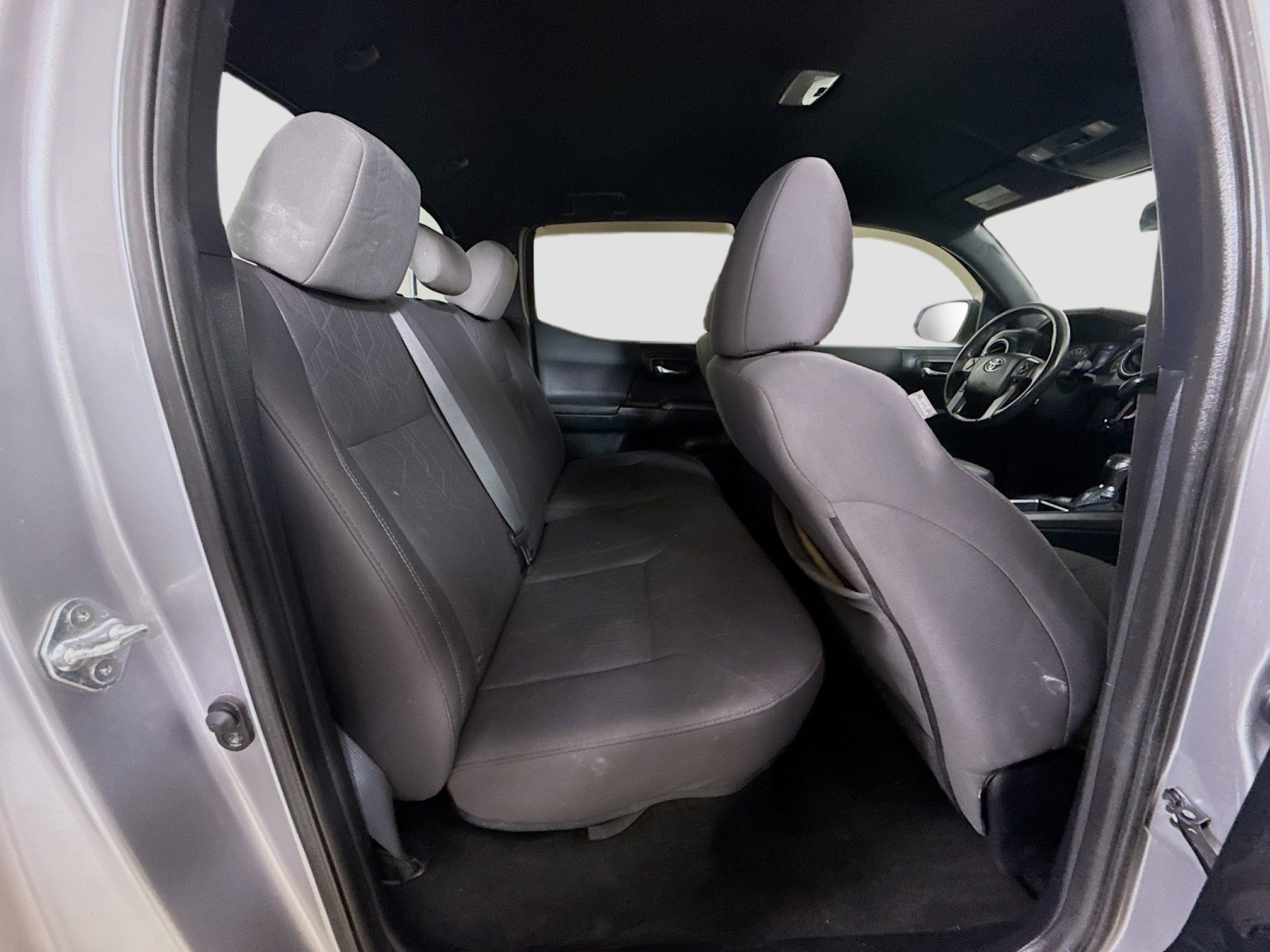 Used 2017 Toyota Tacoma SR image 27