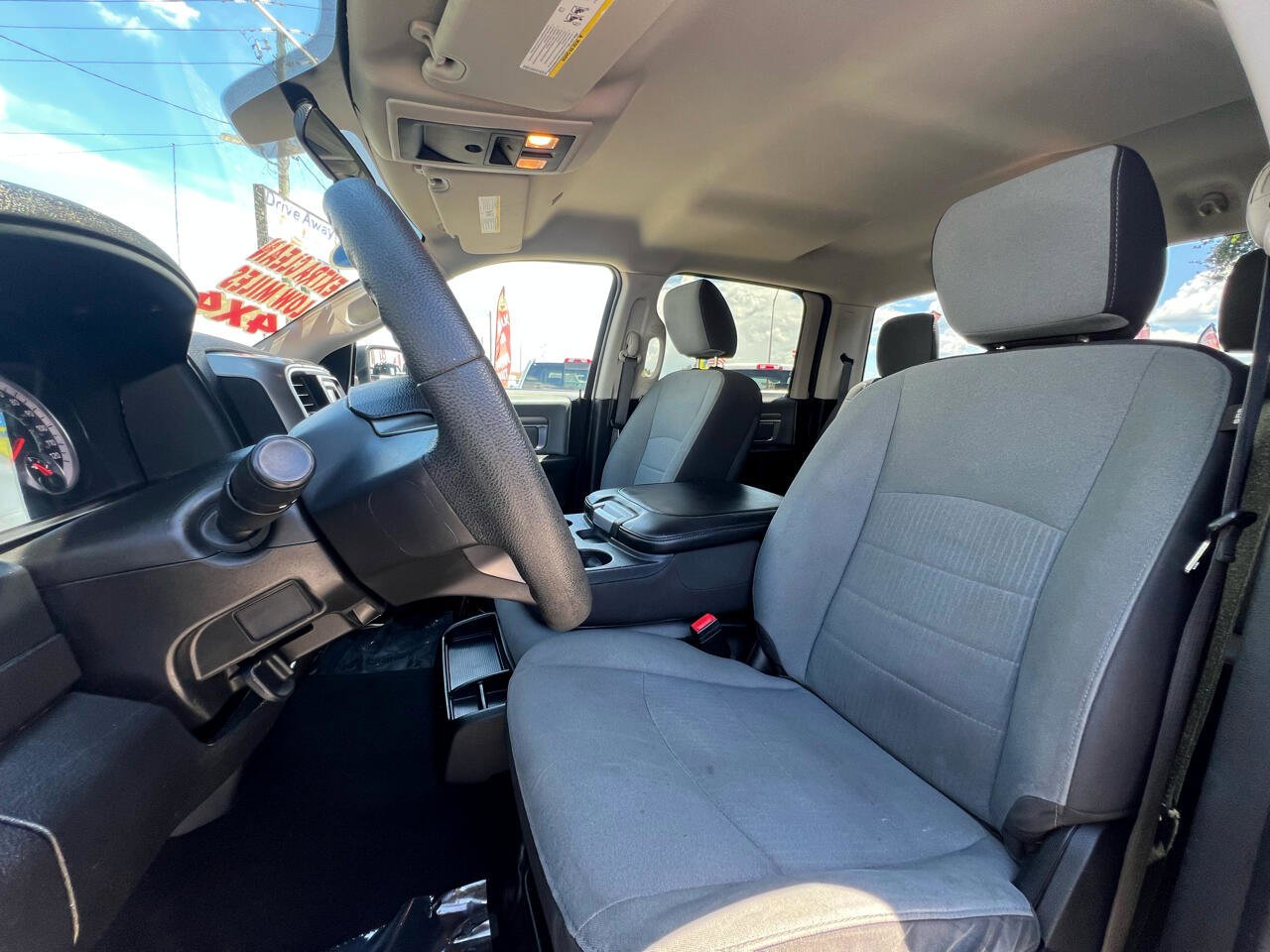 Used 2022 RAM 1500 Classic SLT image 13