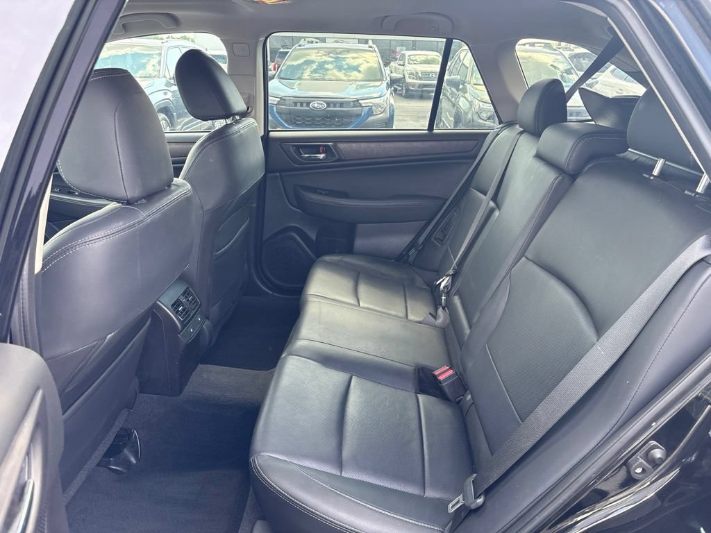 Used 2017 Subaru Outback 2.5i Limited AWD/4WD image 12