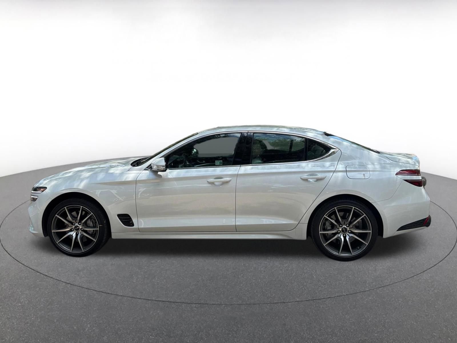 Used 2025 Genesis G70 2.5T AWD/4WD image 4
