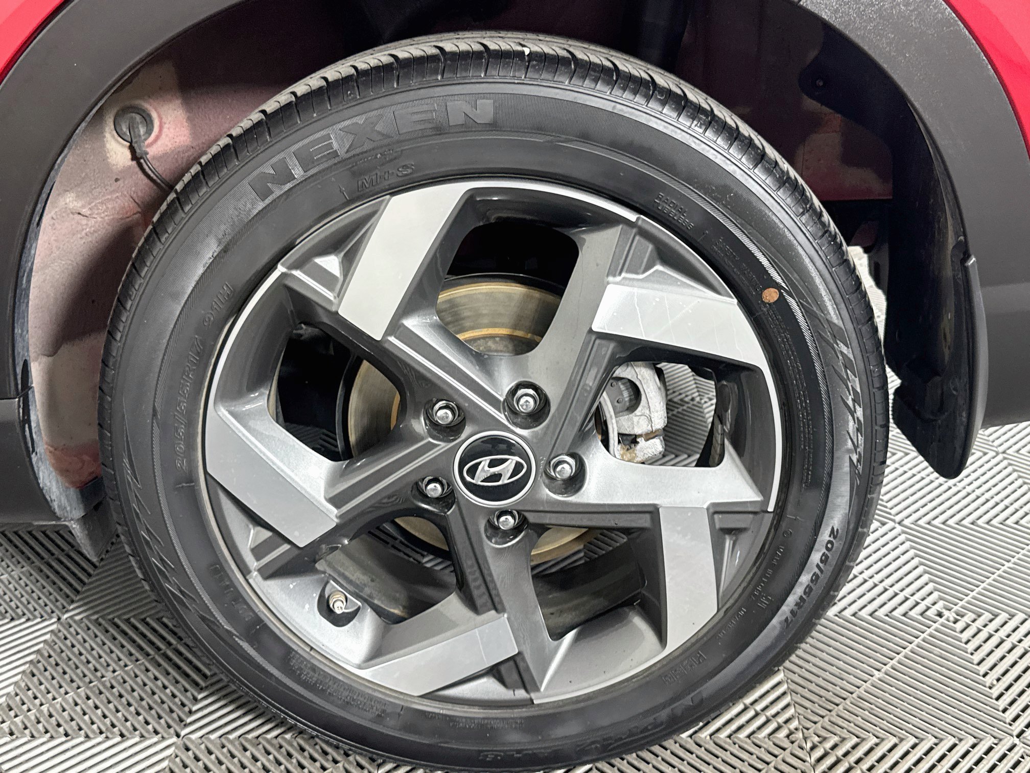 Used 2021 Hyundai Venue SEL FWD image 34