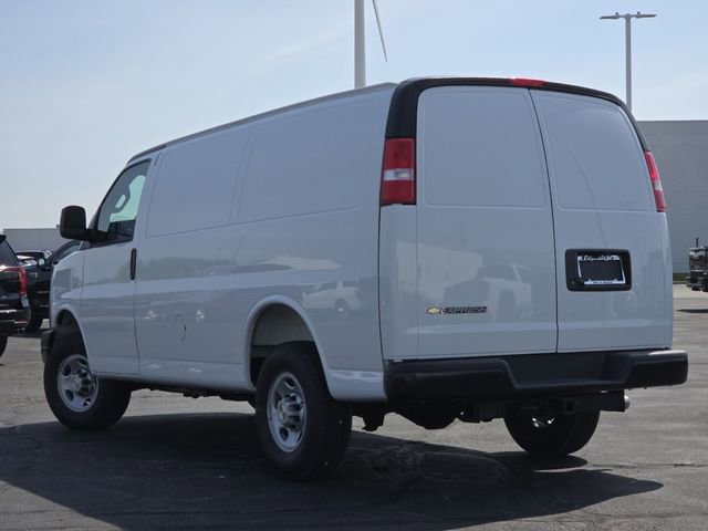 New 2026 Chevrolet Express 2500 w/ Driver Convenience Package RWD image 14