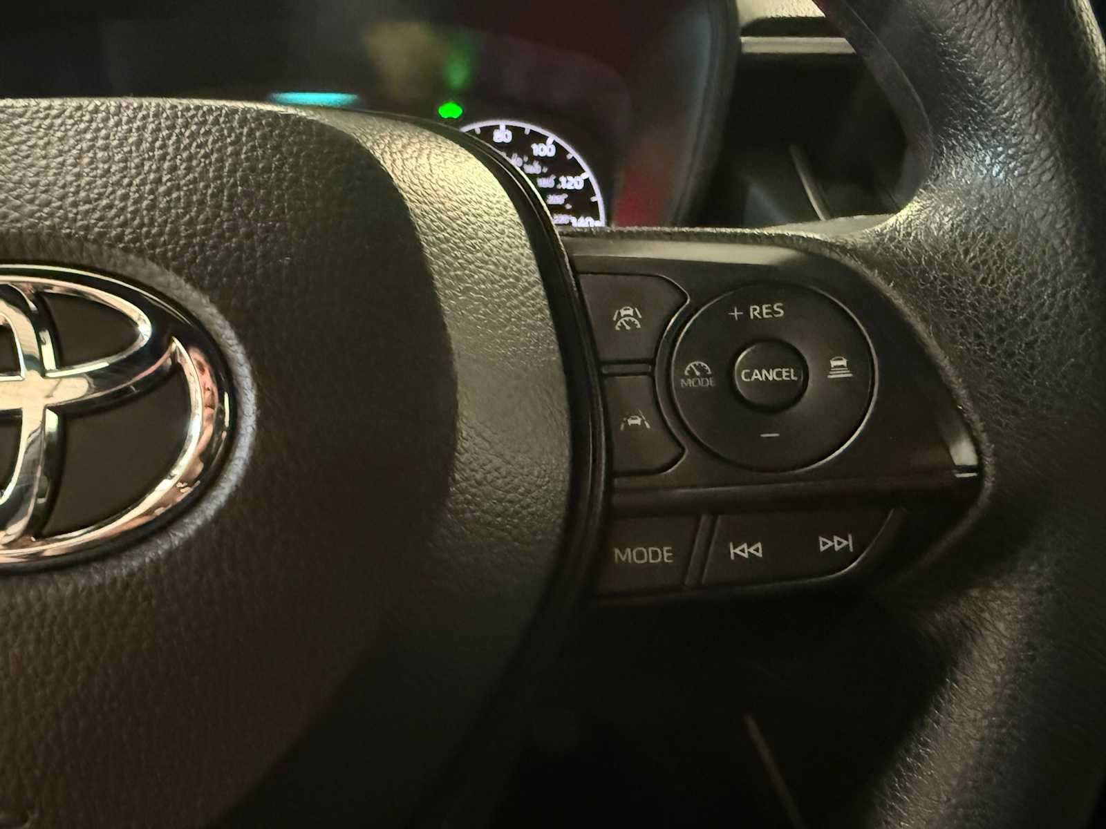 Used 2024 Toyota Corolla Cross AWD Hybrid image 30